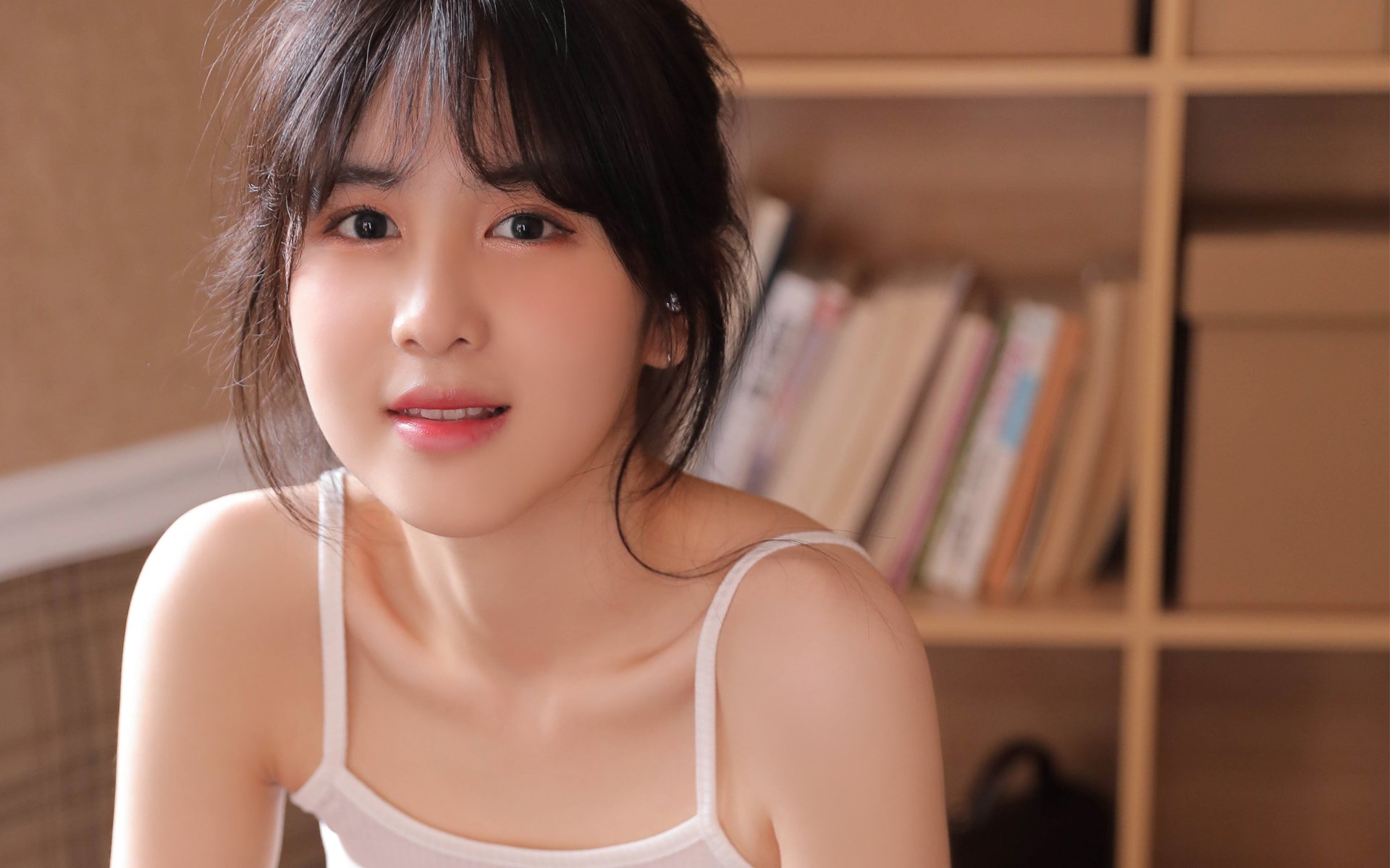 男子篮球加强体能与技能双重训练提高比赛表现，篮球体能力量训练方法