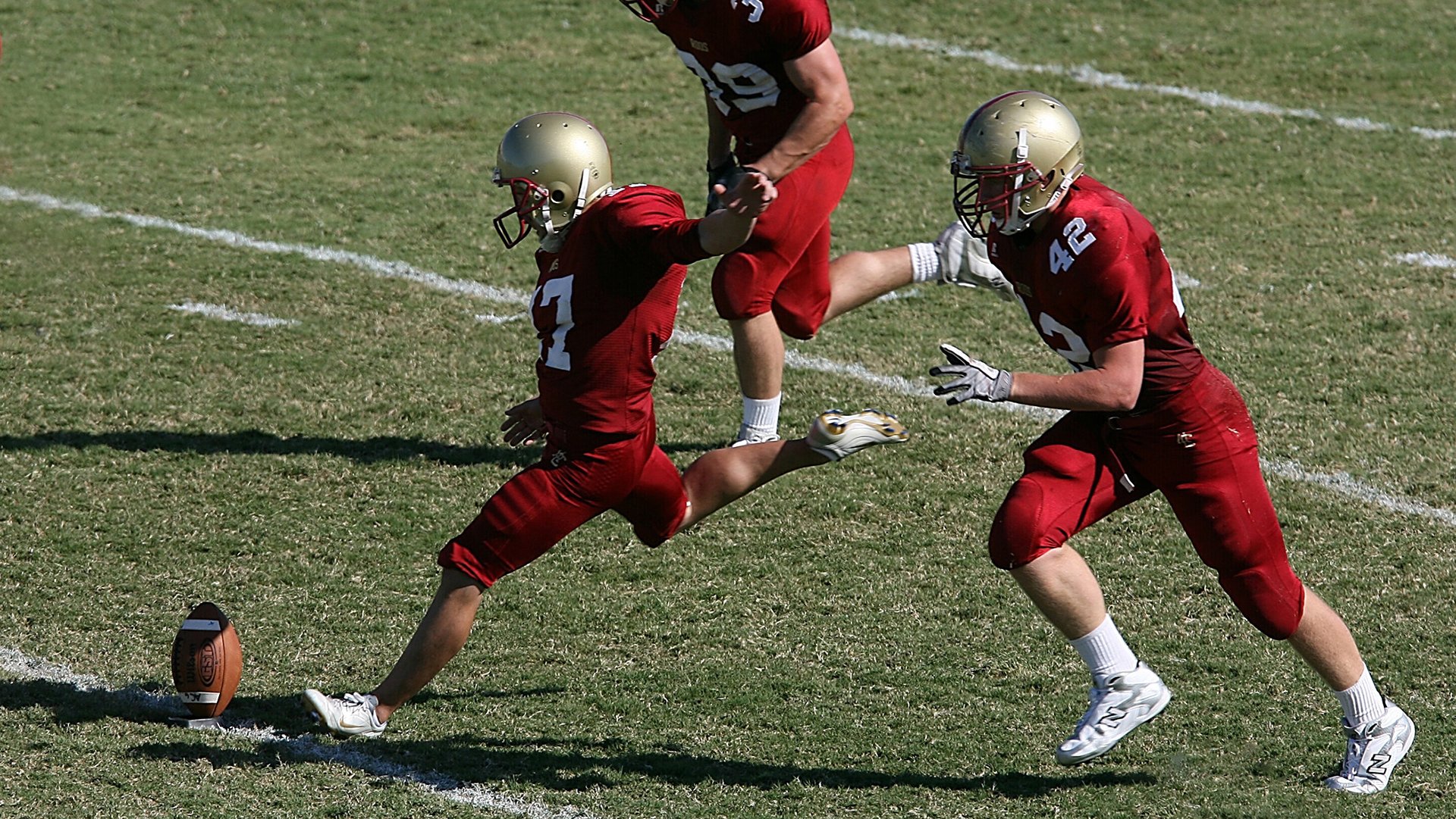 冬奥足球“控雪派”？瑞士打出冰上巴萨风格，瑞士冰雪运动